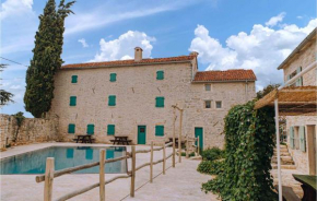 Amazing apartment in Zminj with Outdoor swimming pool and 1 Bedrooms